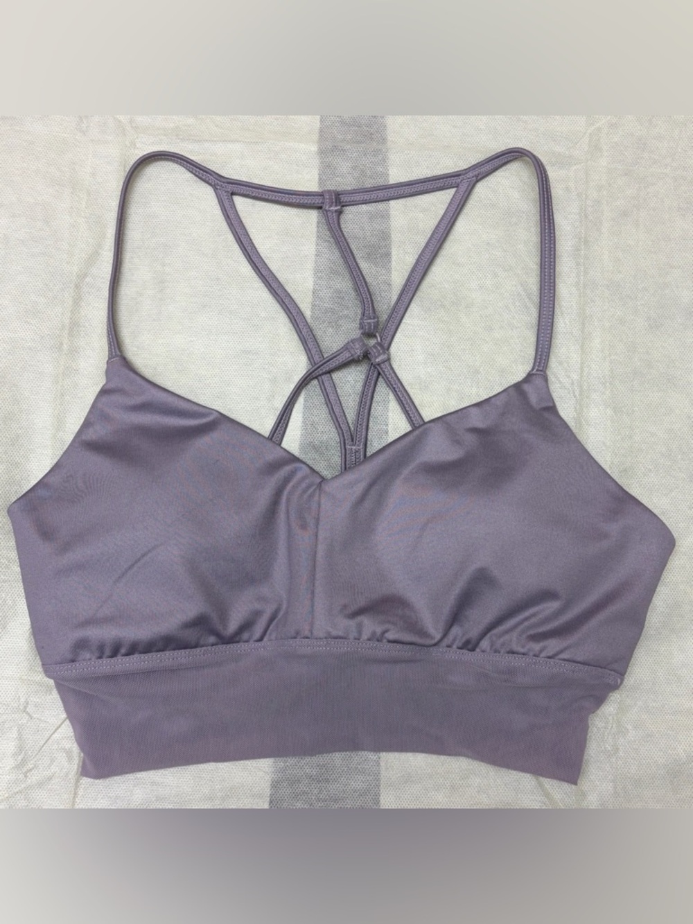 ALO Yoga Lavish Sports Bra in light purple. With removable pads. Size SMALL.